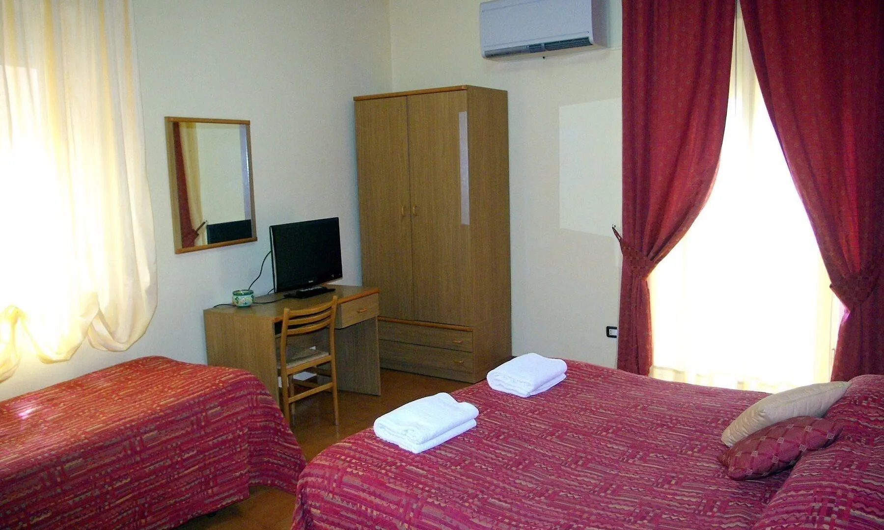 **  Hotel Natalina Taormina Italy