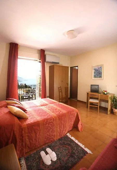 Hotel Natalina Taormina 2*,  Italy